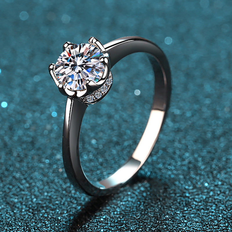 Round cut Moissanite Ring in 925 Sterling Silver 1ct