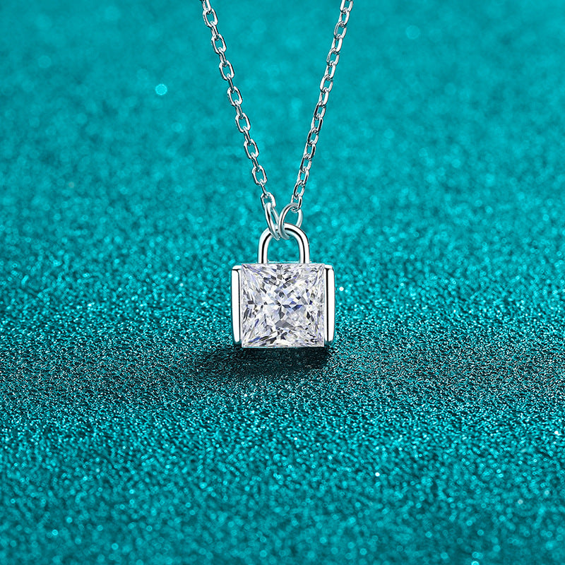 Moissanite Necklaces in 925 Sterling Silver 2ct