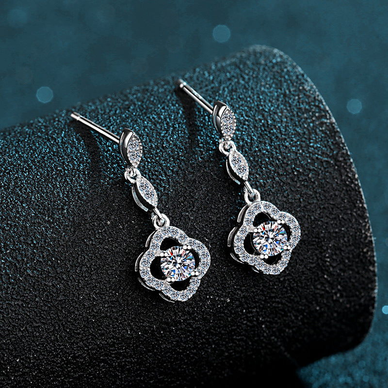 Round cut Moissanite Earrings in 925 Sterling Silver 0.6ct