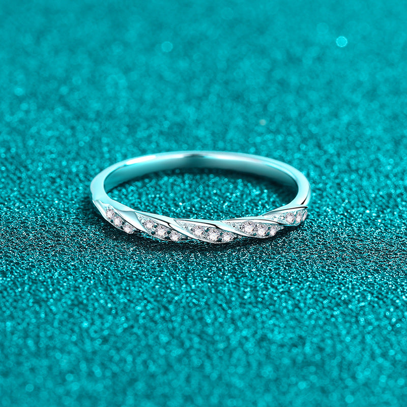 Moissanite Ring in 925 Sterling Silver