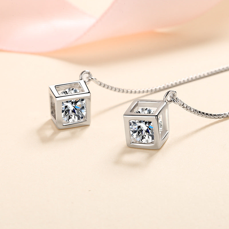 Round cut Moissanite Earrings in 925 Sterling Silver 1ct 2ct