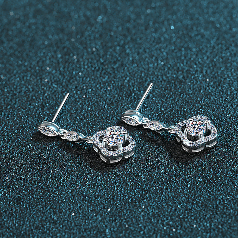 Round cut Moissanite Earrings in 925 Sterling Silver 0.6ct