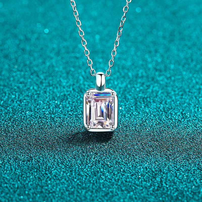 Moissanite Necklaces in 925 Sterling Silver 1ct 2ct