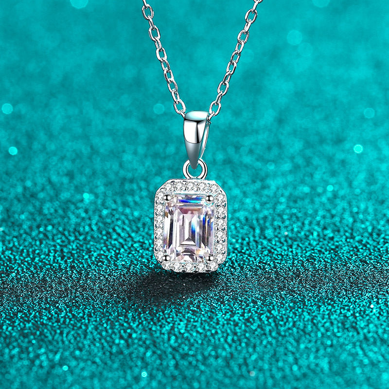 Moissanite Necklaces in 925 Sterling Silver 1ct