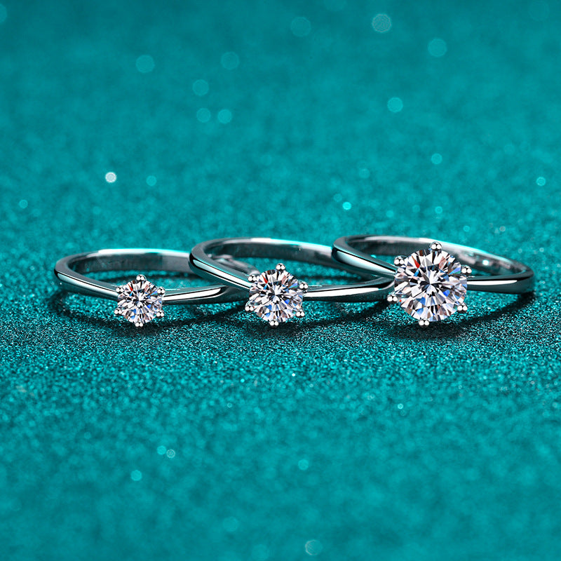 Round cut Moissanite Ring in 925 Sterling Silver 0.3ct 0.5ct 1ct 2ct