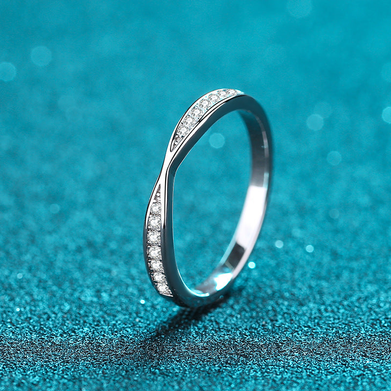 Moissanite Ring in 925 Sterling Silver