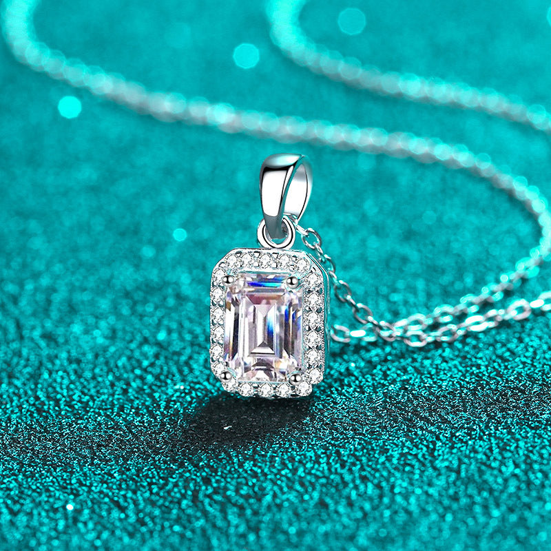 Moissanite Necklaces in 925 Sterling Silver 1ct