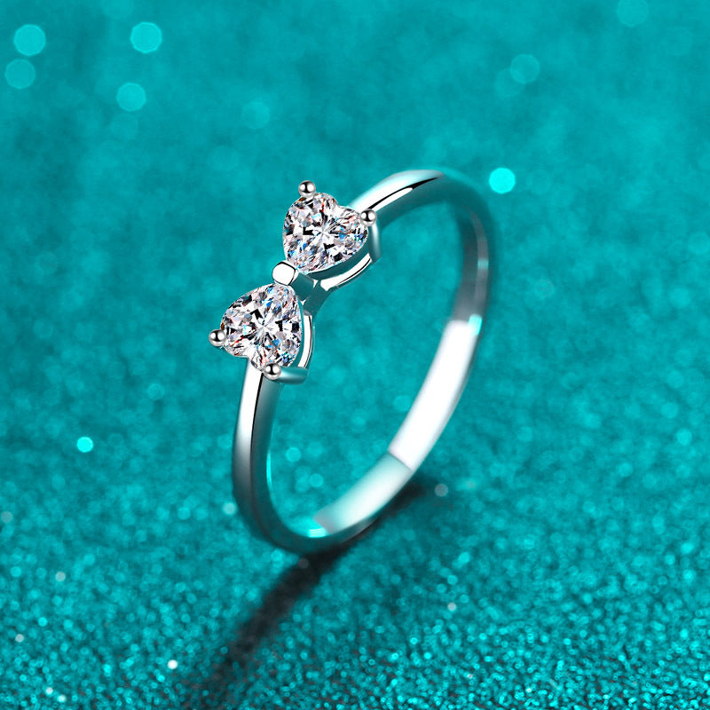 Heart cut Moissanite Ring in 925 Sterling Silver 0.6ct