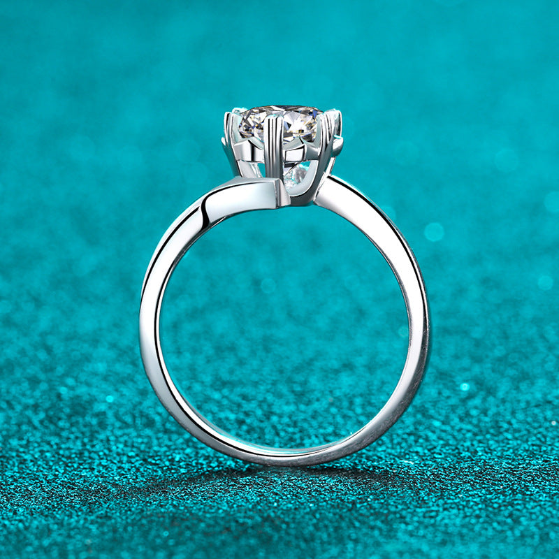 Round cut Moissanite Ring in 925 Sterling Silver 0.3ct 0.5ct 1ct 2ct