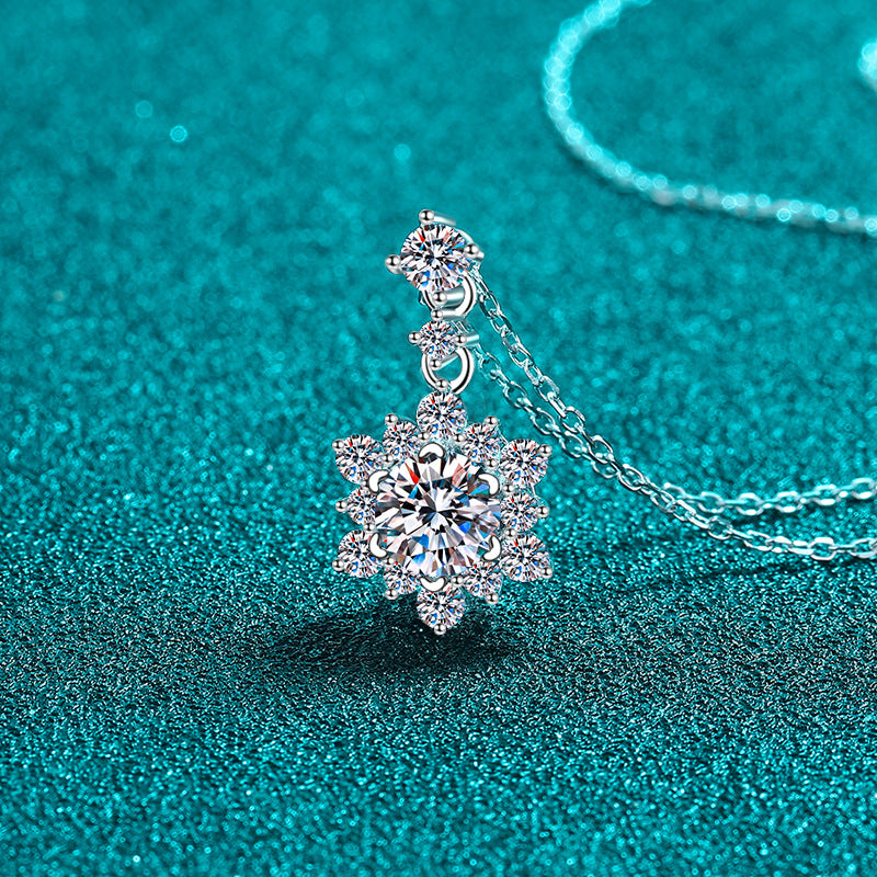 Moissanite Necklaces in 925 Sterling Silver 1ct
