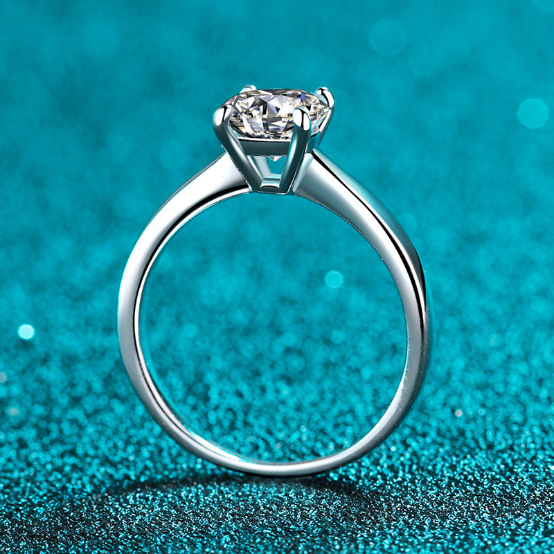 Round cut Moissanite Ring in 925 Sterling Silver 0.5ct 1ct 2ct