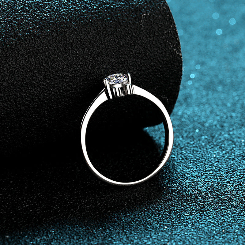Round cut Moissanite Ring in 925 Sterling Silver 0.5ct