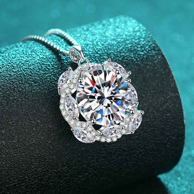 Moissanite Necklaces in 925 Sterling Silver 10ct