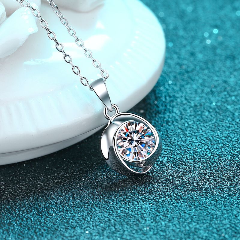 Moissanite Necklaces in 925 Sterling Silver 1ct