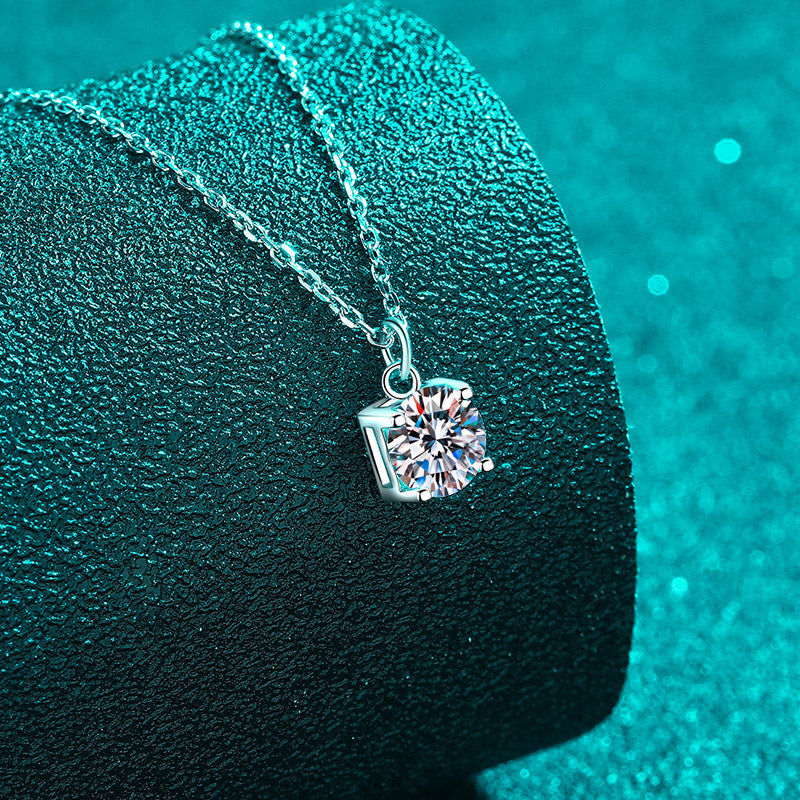 Moissanite Necklaces in 925 Sterling Silver 1ct