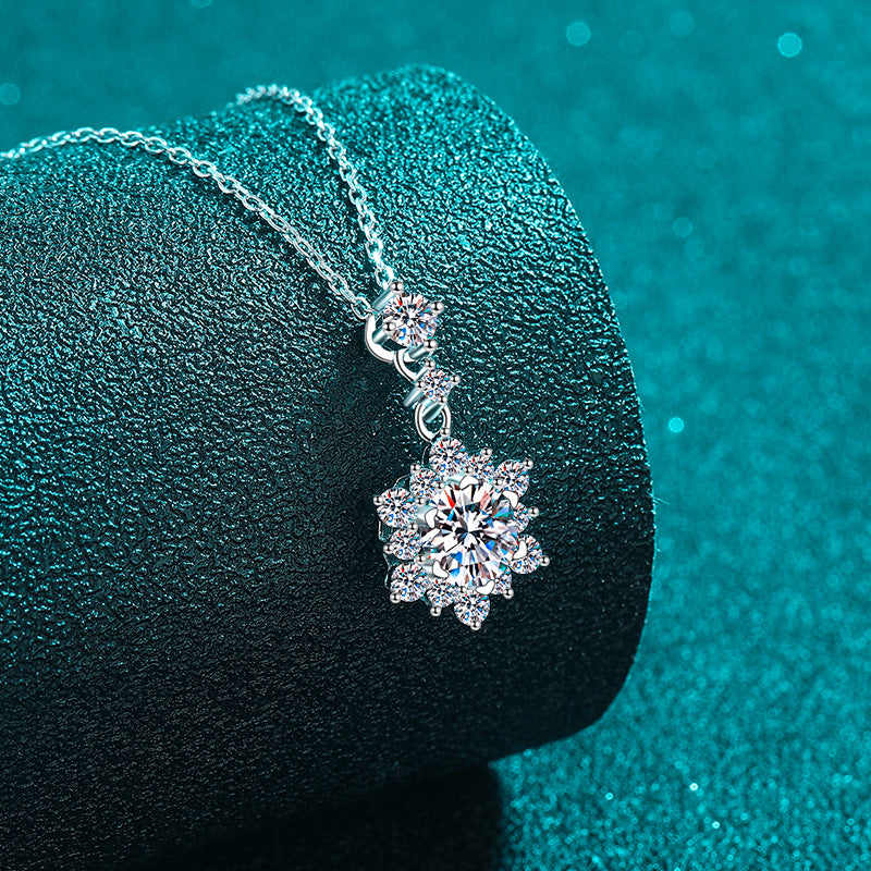 Moissanite Necklaces in 925 Sterling Silver 1ct