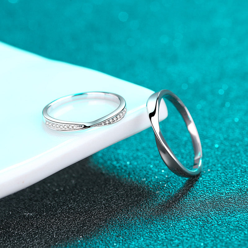 Moissanite Ring in 925 Sterling Silver