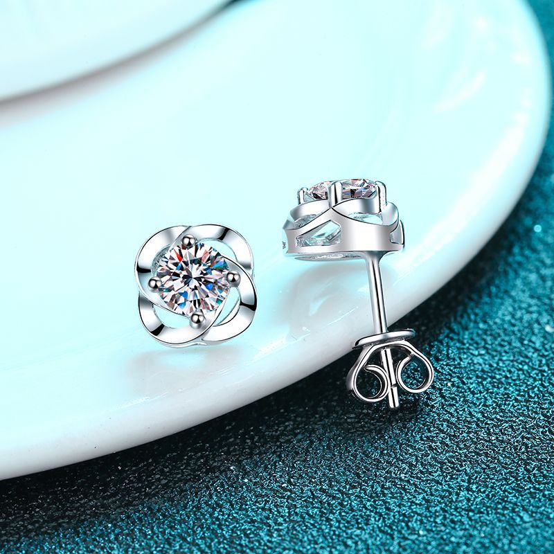 Round cut Moissanite Earrings in 925 Sterling Silver 0.6ct 1ct