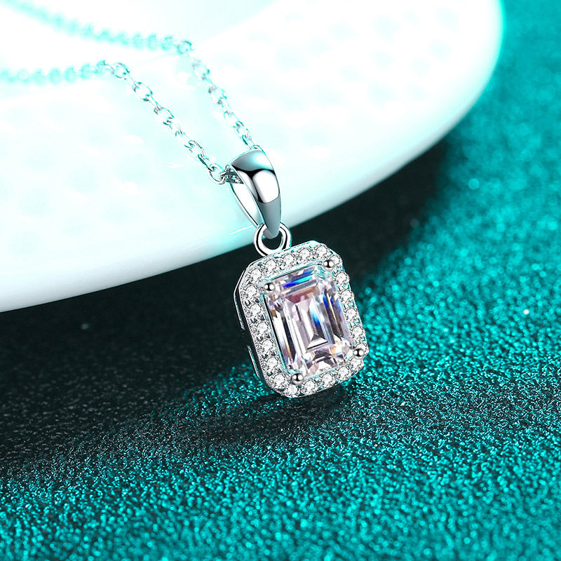 Moissanite Necklaces in 925 Sterling Silver 1ct