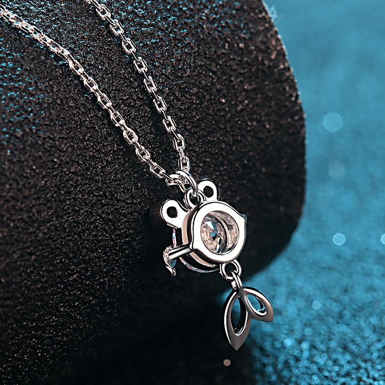 Moissanite Necklaces in 925 Sterling Silver 0.5ct 1ct