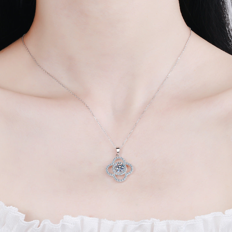 Moissanite Necklaces in 925 Sterling Silver 1ct