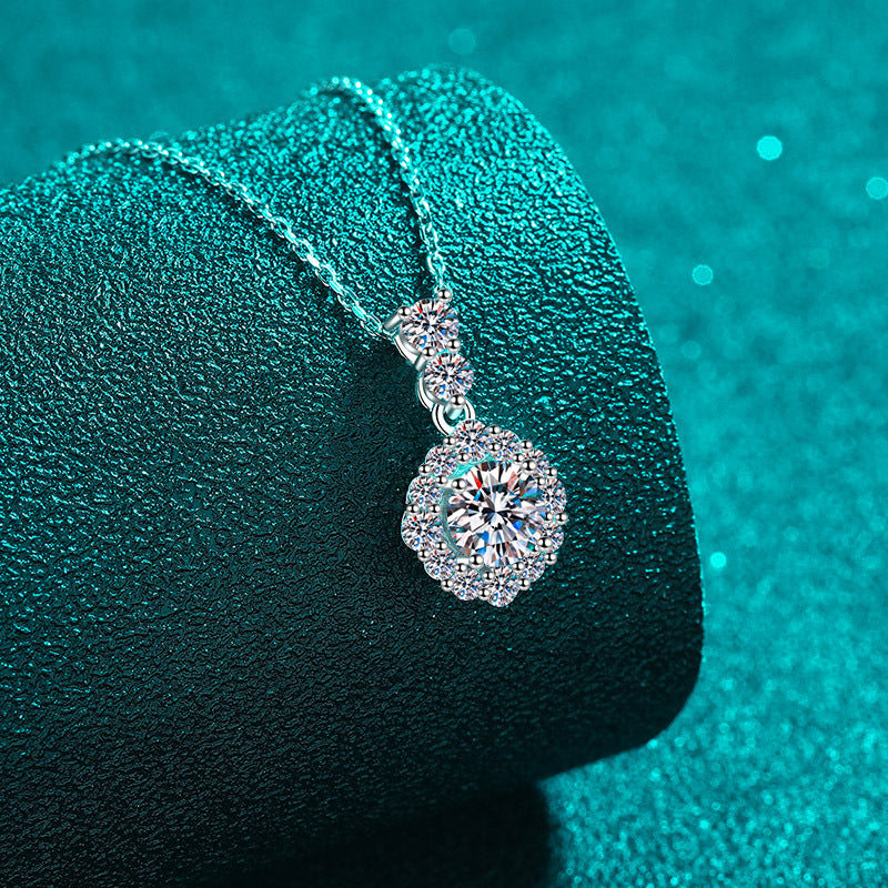 Moissanite Necklaces in 925 Sterling Silver 1ct