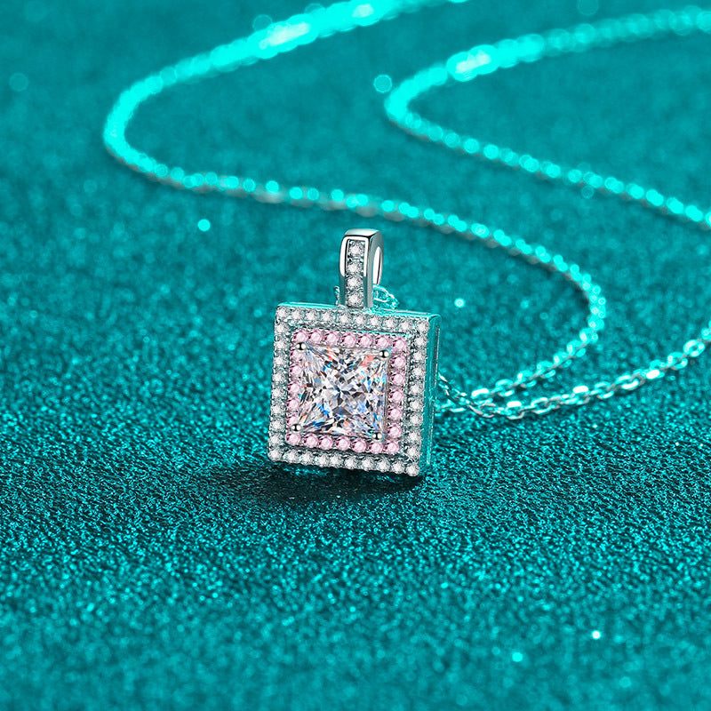 Moissanite Necklaces in 925 Sterling Silver 1ct