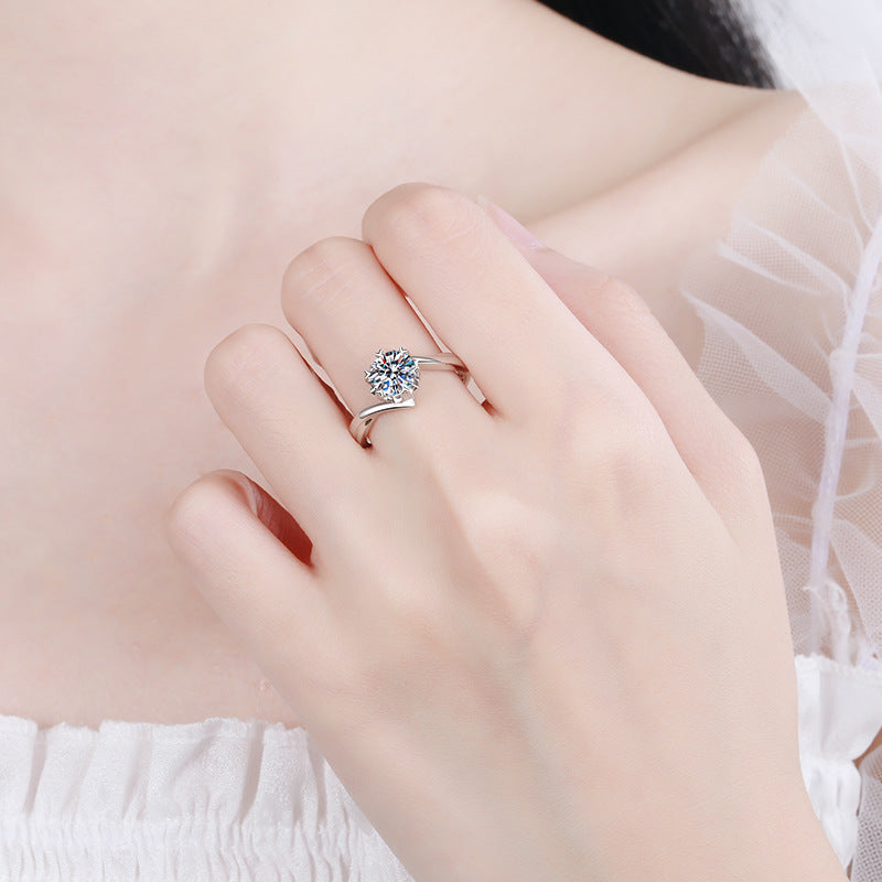 Round cut Moissanite Ring in 925 Sterling Silver 0.3ct 0.5ct 1ct 2ct