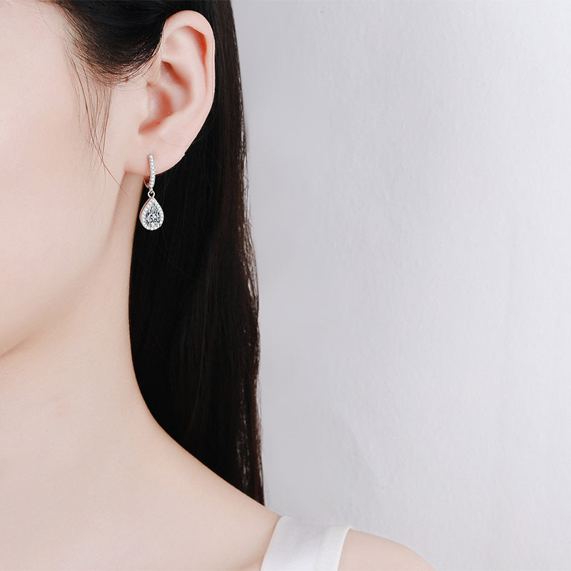 Pear cut Moissanite Earrings in 925 Sterling Silver 2ct