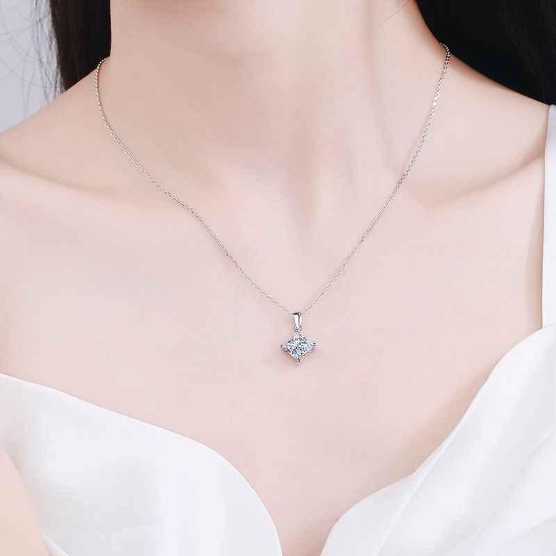 Moissanite Necklaces in 925 Sterling Silver 1ct 2ct