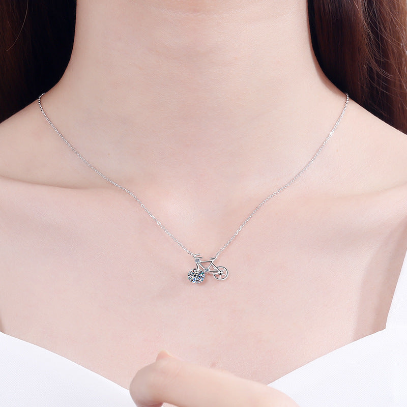 Moissanite Necklaces in 925 Sterling Silver 1ct