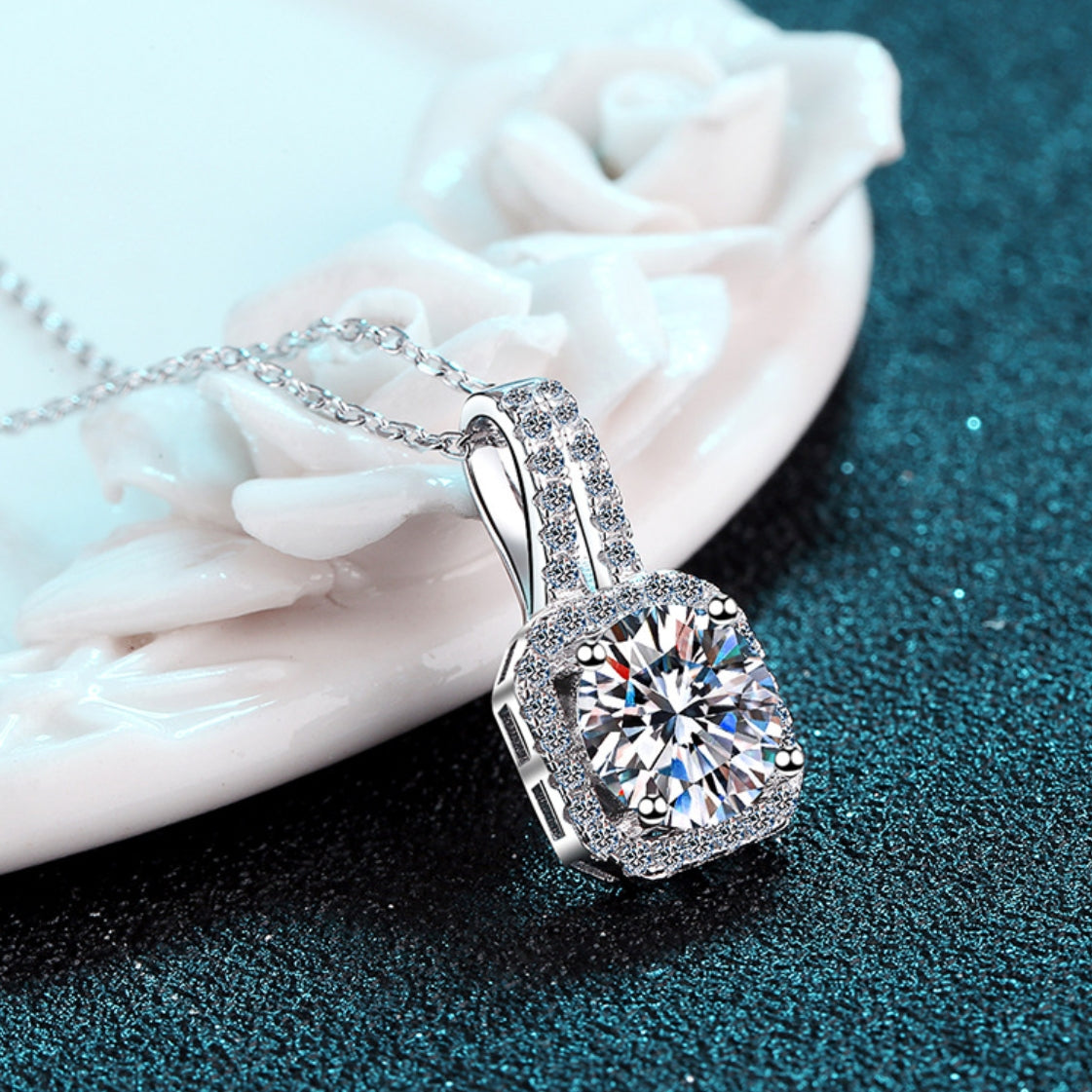 Moissanite Necklaces in 925 Sterling Silver 0.5ct 1ct 2ct