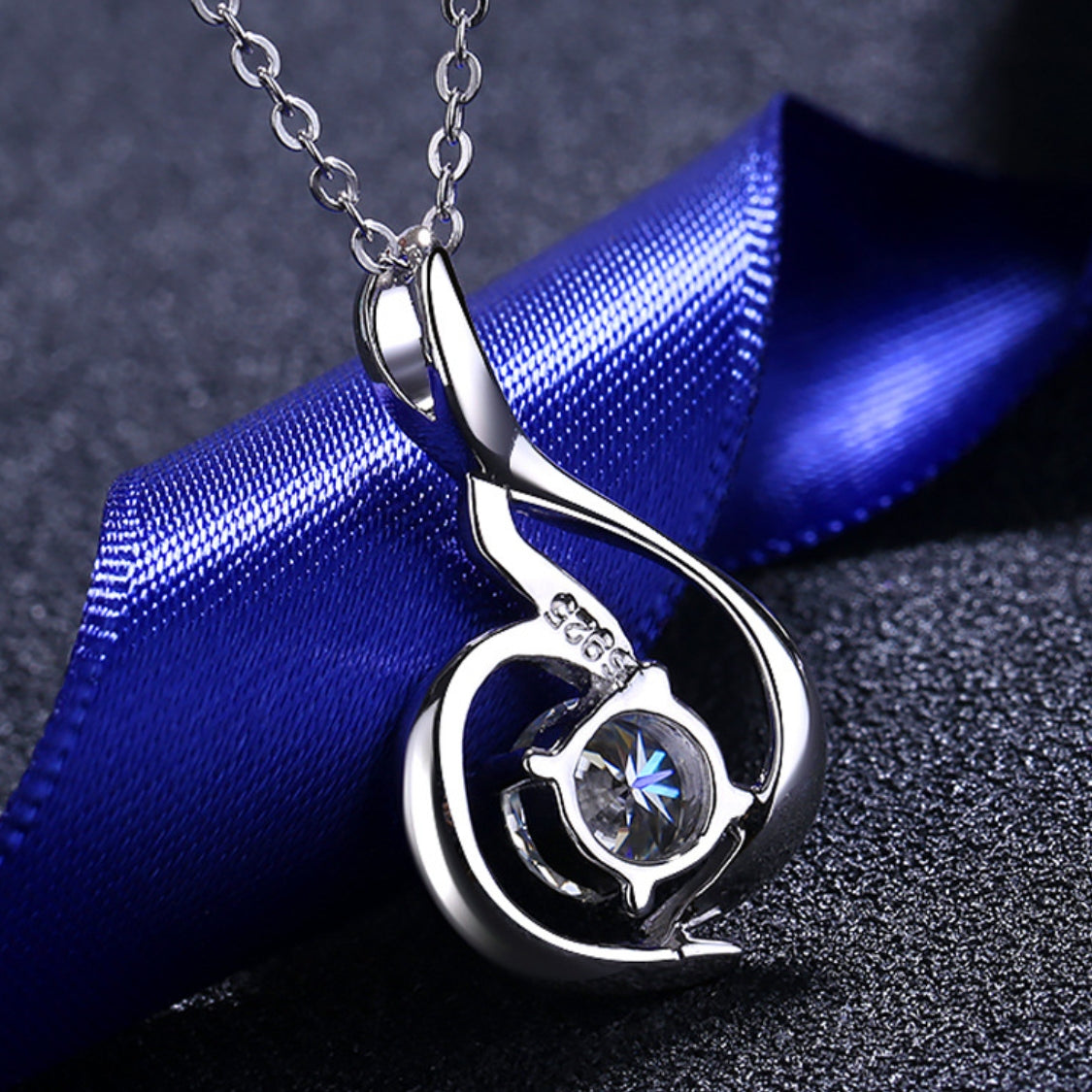 Moissanite Necklaces in 925 Sterling Silver 0.8ct