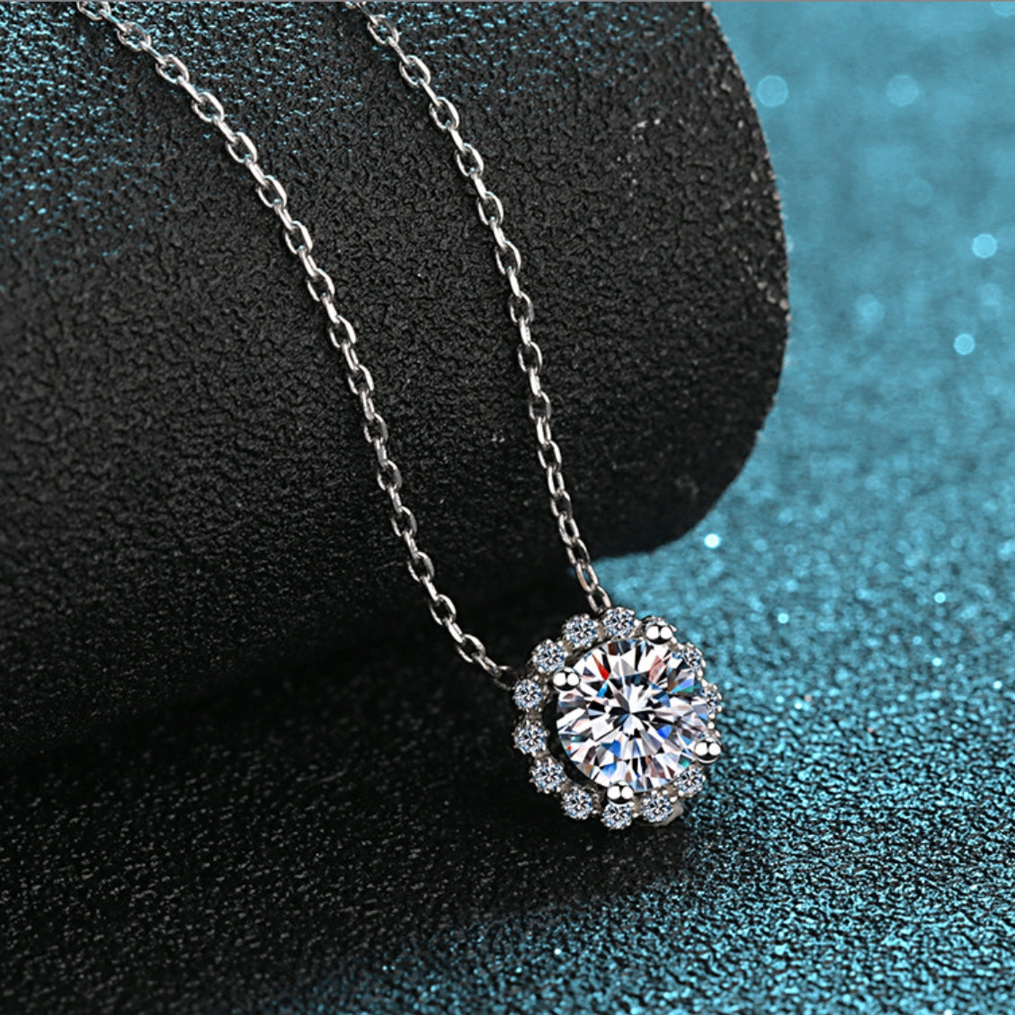 Moissanite Necklaces in 925 Sterling Silver 1ct