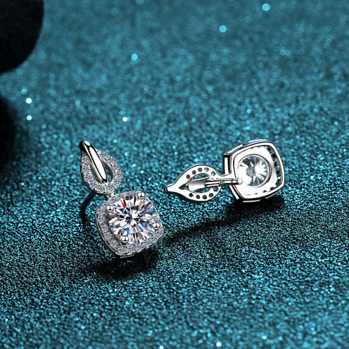 Round cut Moissanite Earrings in 925 Sterling Silver 1.6ct