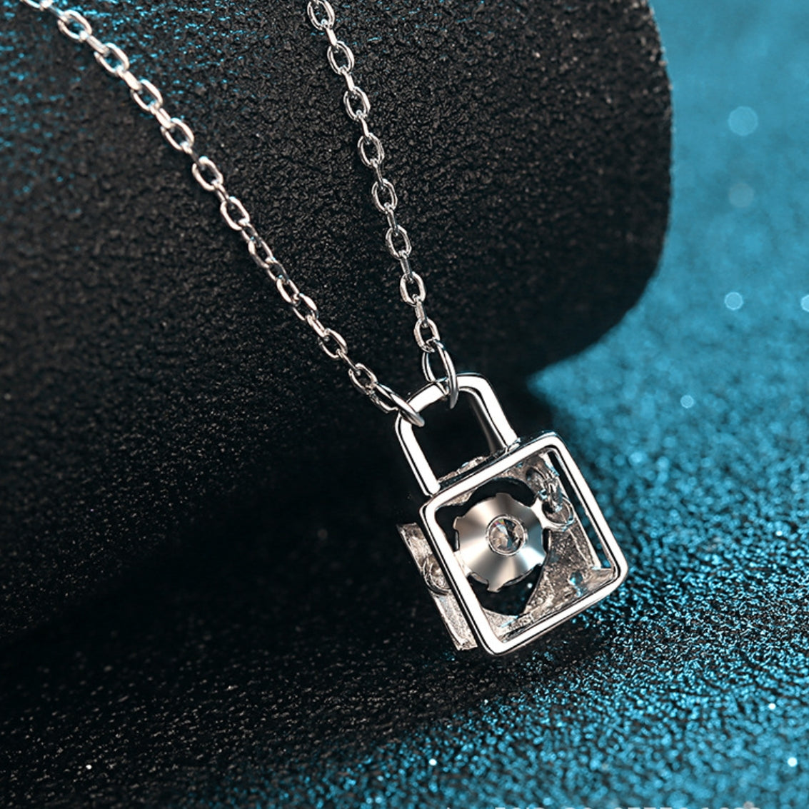 Moissanite Necklaces in 925 Sterling Silver 0.3ct