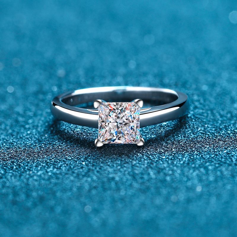 Princess cut Moissanite Ring in 925 Sterling Silver 1ct 2ct