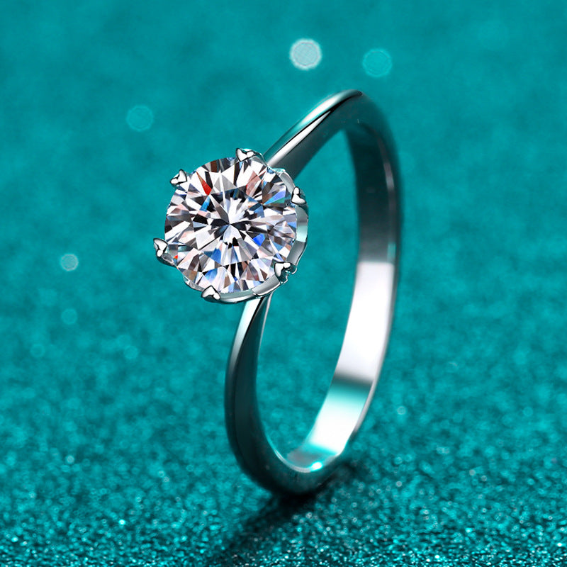 Round cut Moissanite Ring in 925 Sterling Silver 1ct