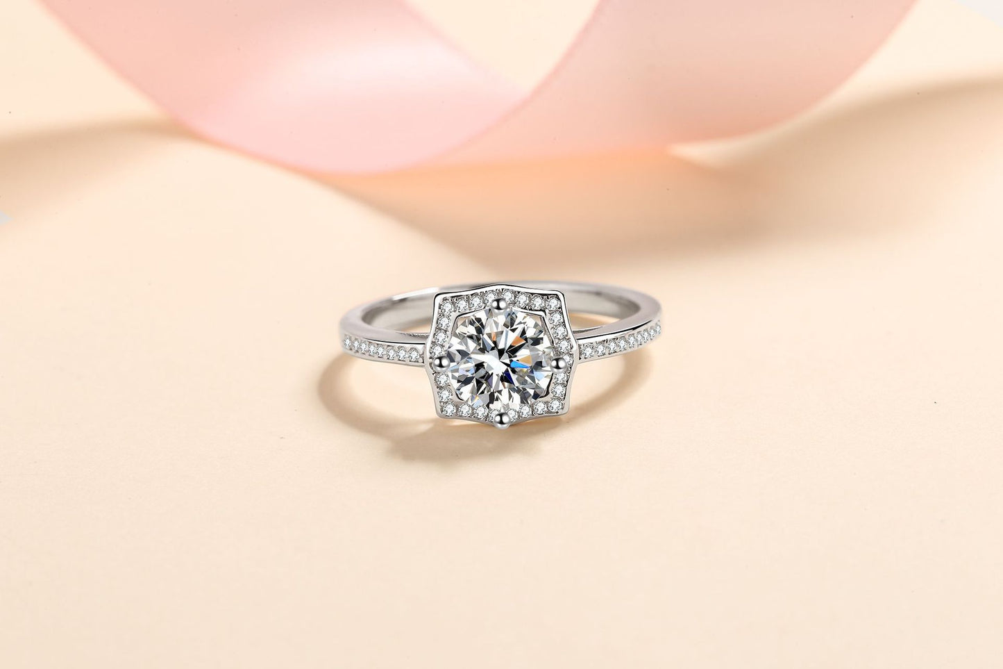 Round cut Moissanite Ring in 925 Sterling Silver 1ct 2ct
