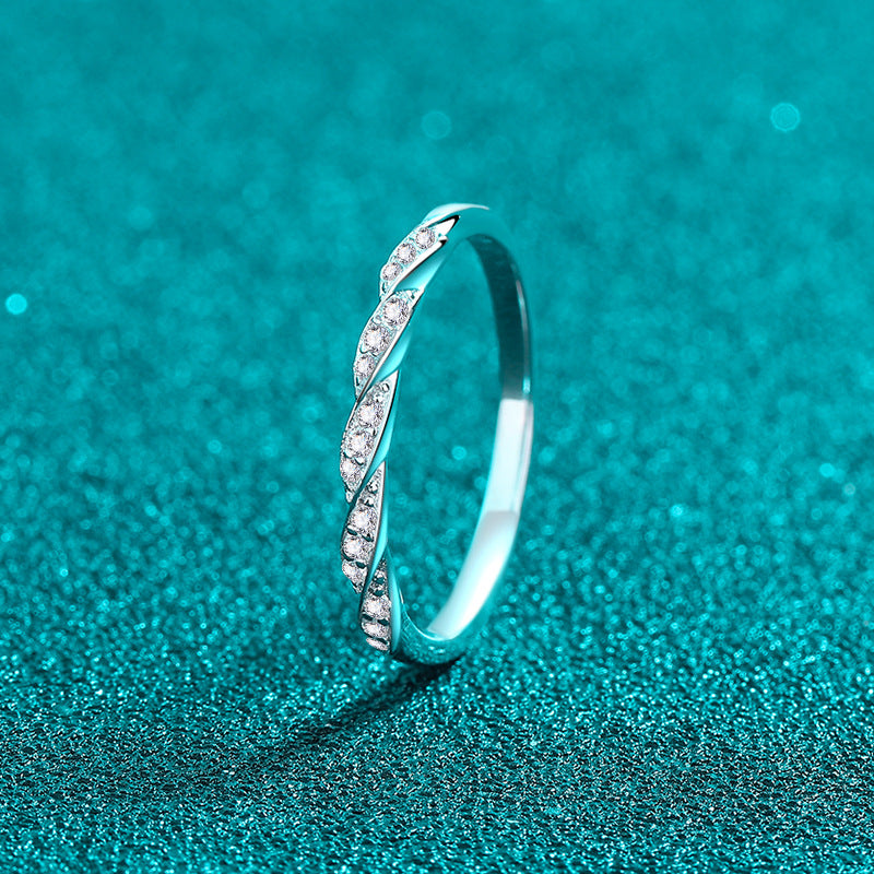 Moissanite Ring in 925 Sterling Silver