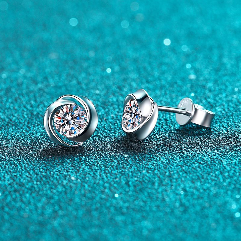 Round cut Moissanite Earrings in 925 Sterling Silver 0.6ct 1ct