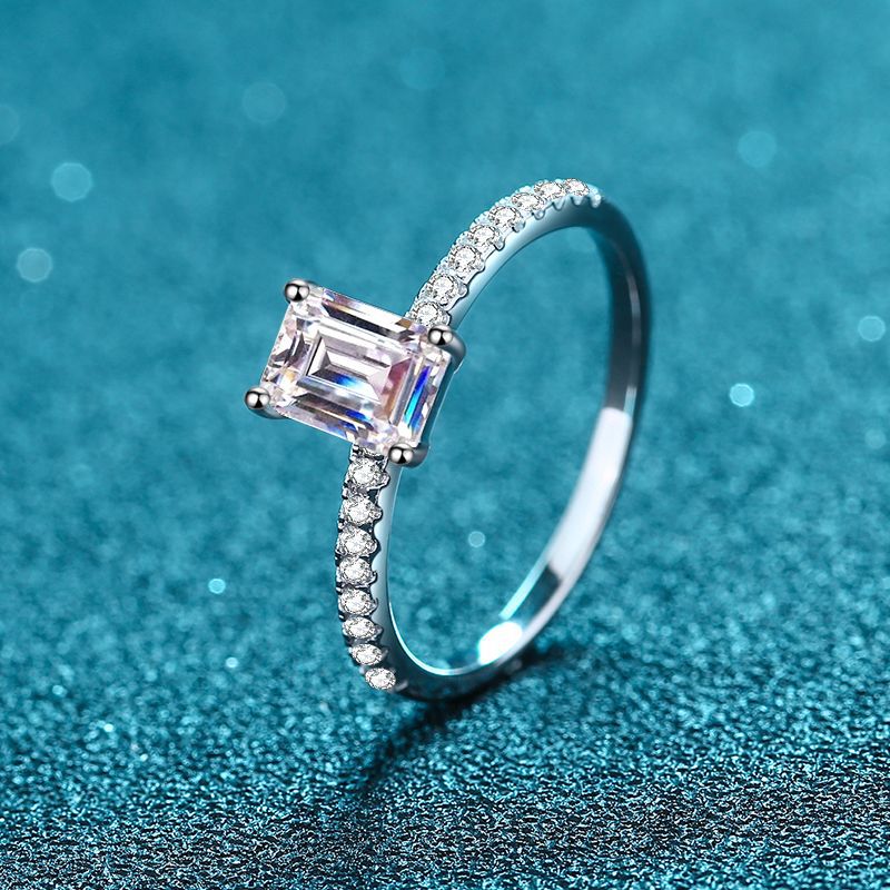 Emeralds cut Moissanite Ring in 925 Sterling Silver 1ct 2ct