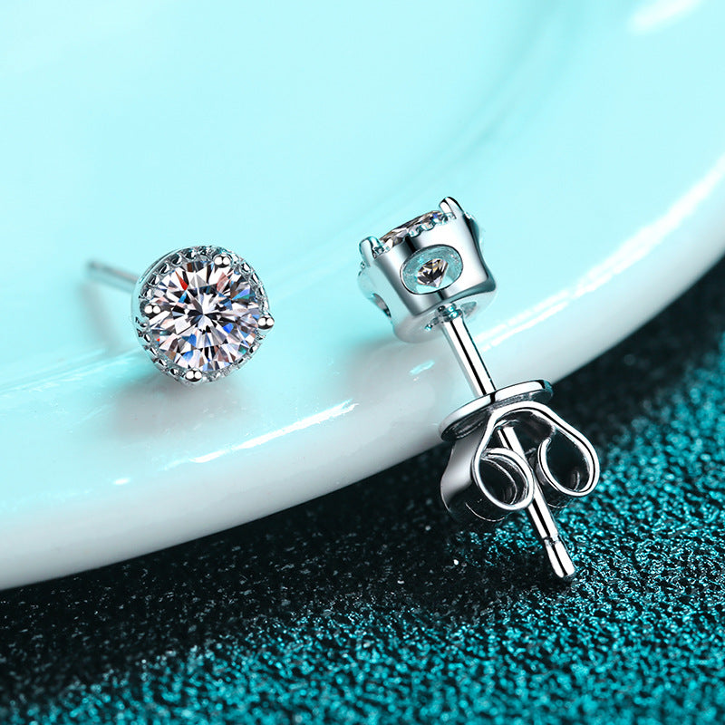 Round cut Moissanite Earrings in 925 Sterling Silver 0.6ct