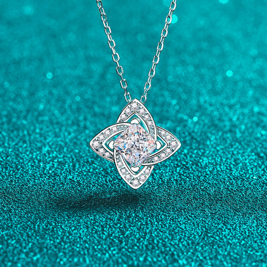 Moissanite Necklaces in 925 Sterling Silver 1ct