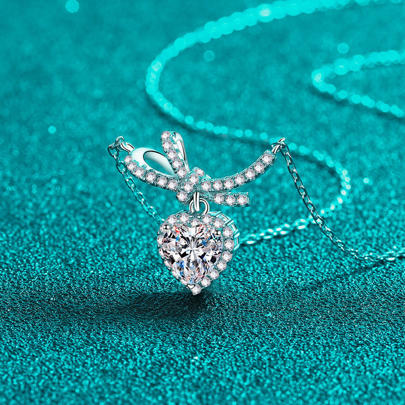 Moissanite Necklaces in 925 Sterling Silver 1ct