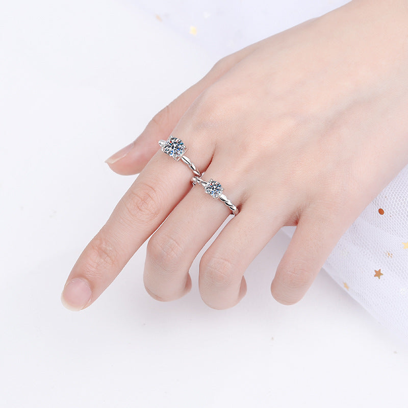 Round cut Moissanite Ring in 925 Sterling Silver 0.5ct