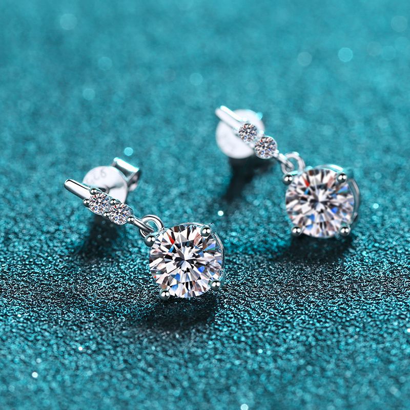 Round cut Moissanite Earrings in 925 Sterling Silver 1ct 2ct