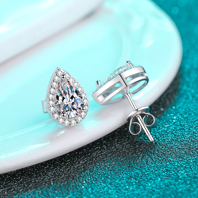Pear cut Moissanite Earrings in 925 Sterling Silver 1ct 2ct