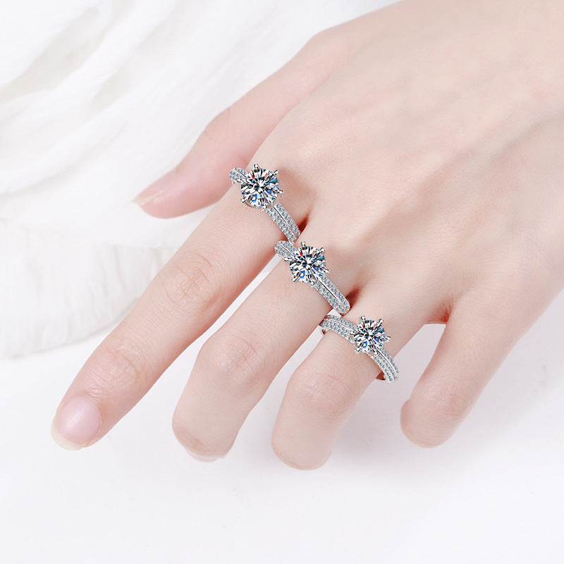 Round cut Moissanite Ring in 925 Sterling Silver 1ct 1.5ct 2ct
