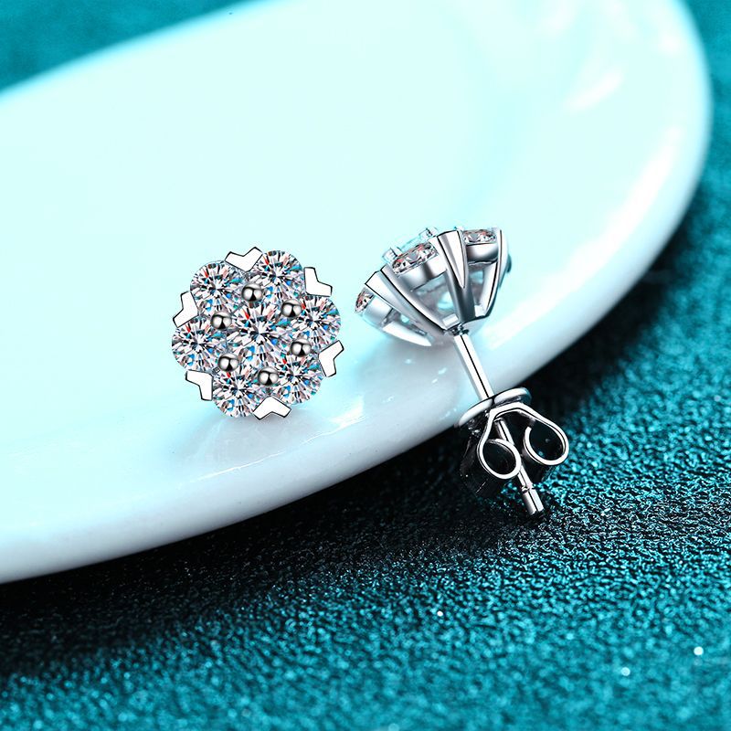 Round cut Moissanite Earrings in 925 Sterling Silver 0.48ct 1.6ct